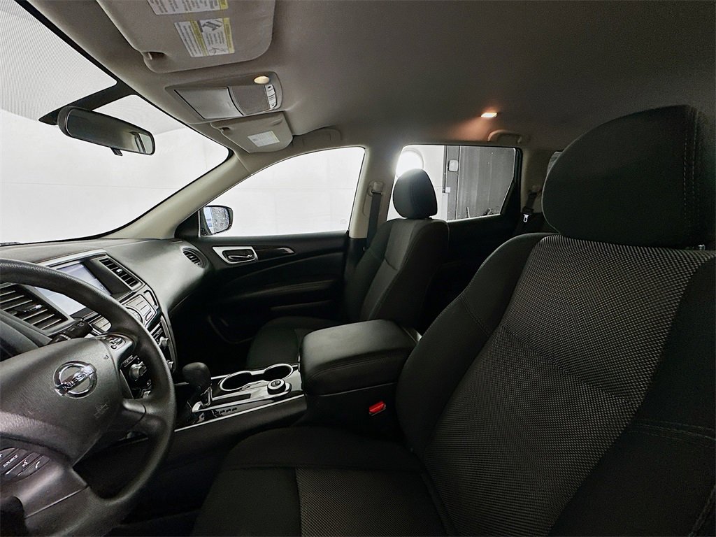 Used 2020 Nissan Pathfinder S image 20