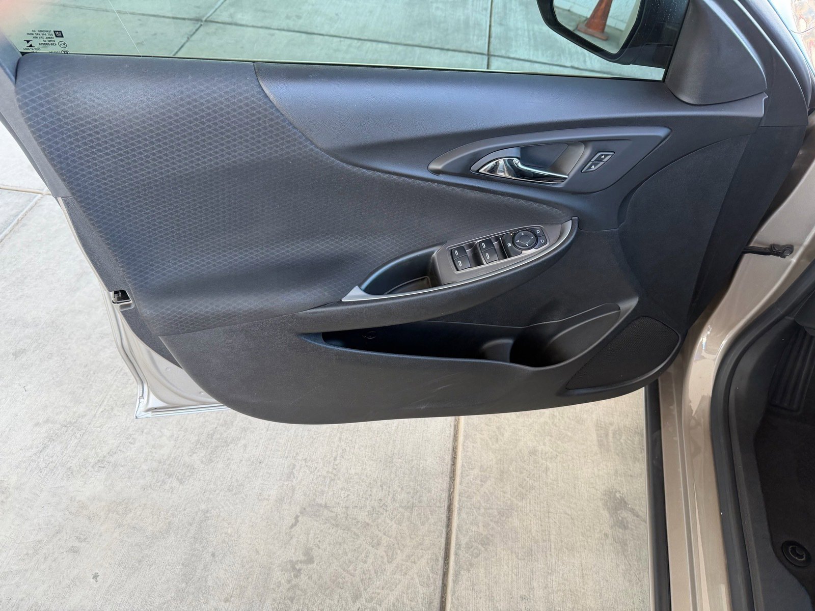 Used 2023 Chevrolet Malibu LS image 15