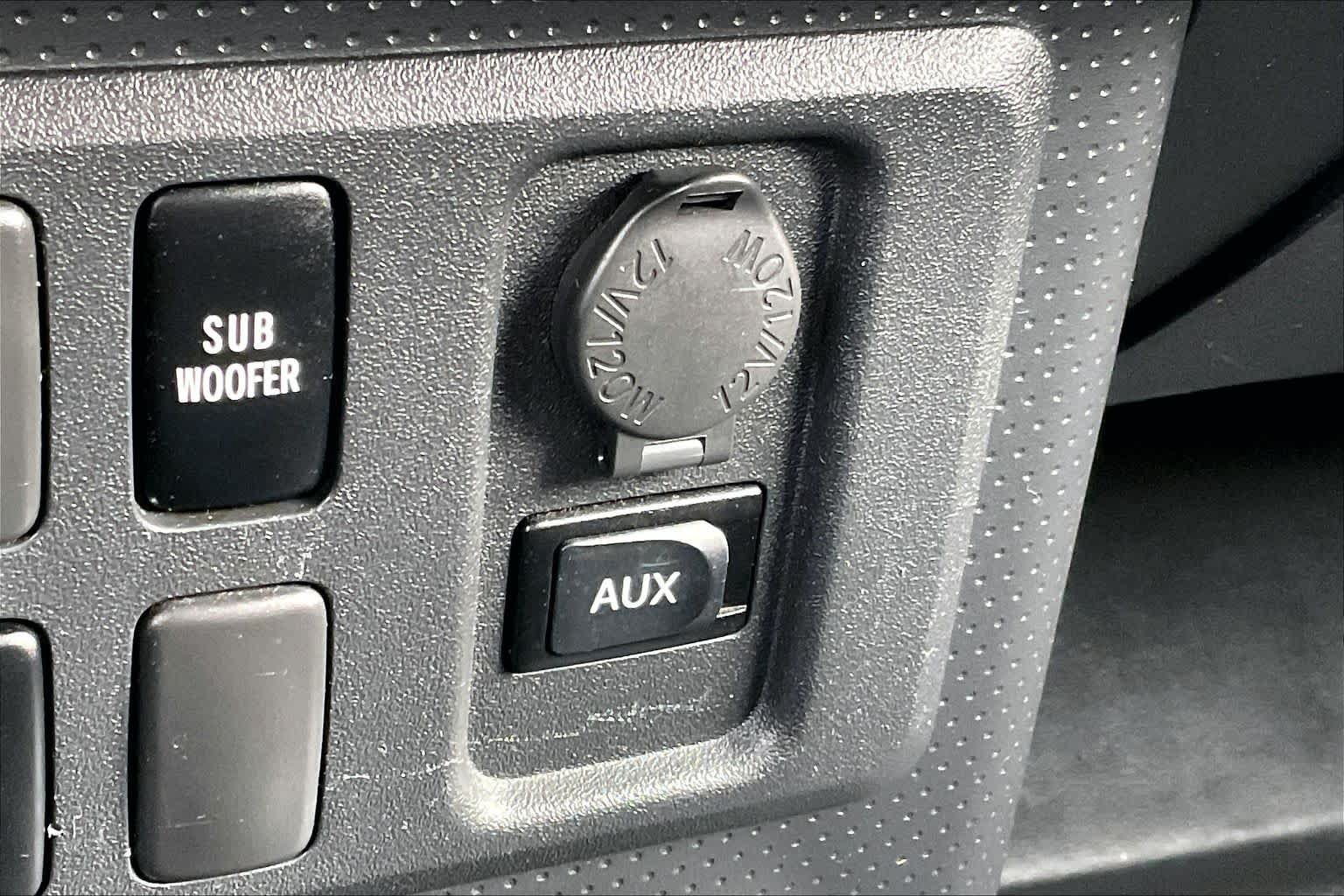 Used 2008 Toyota FJ Cruiser 2WD w/ Upgrade Pkg 2 image 29