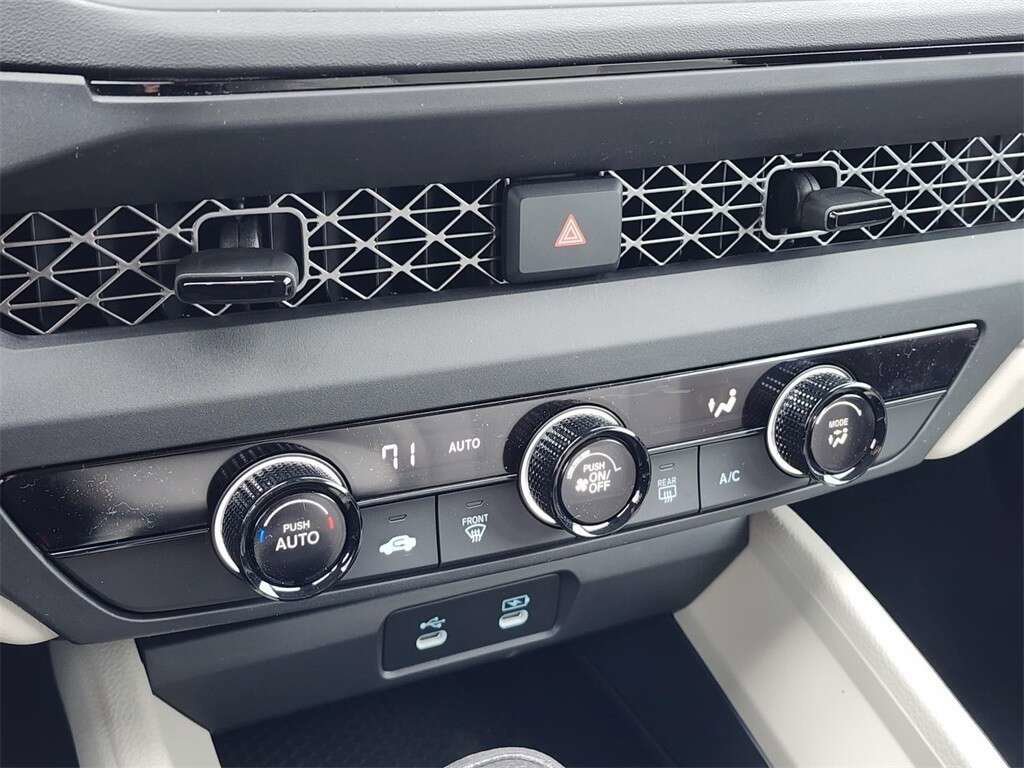 Used 2023 Honda Accord LX image 24