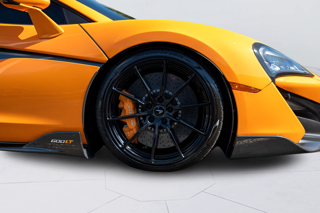 Used 2019 McLaren 600LT RWD image 30