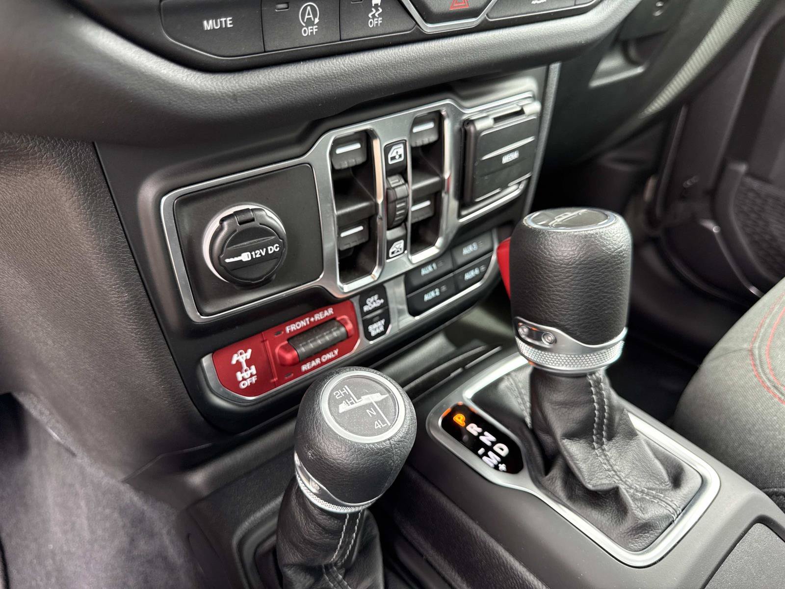 Used 2026 Jeep Gladiator Rubicon AWD/4WD image 26