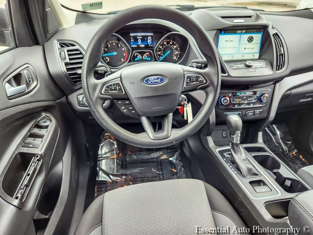 Used 2017 Ford Escape SE w/ Equipment Group 201A AWD/4WD image 13