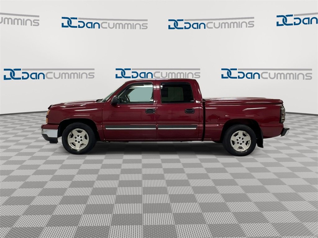 Used 2007 Chevrolet Silverado 1500 LT w/ Crew Cab Value Package image 5