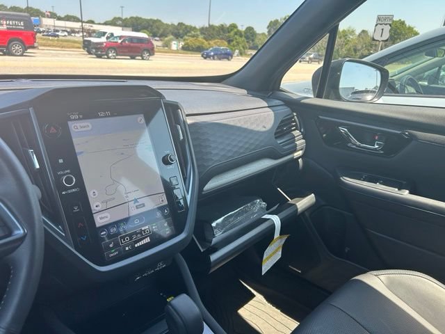 Used 2025 Subaru Forester Limited AWD/4WD image 18