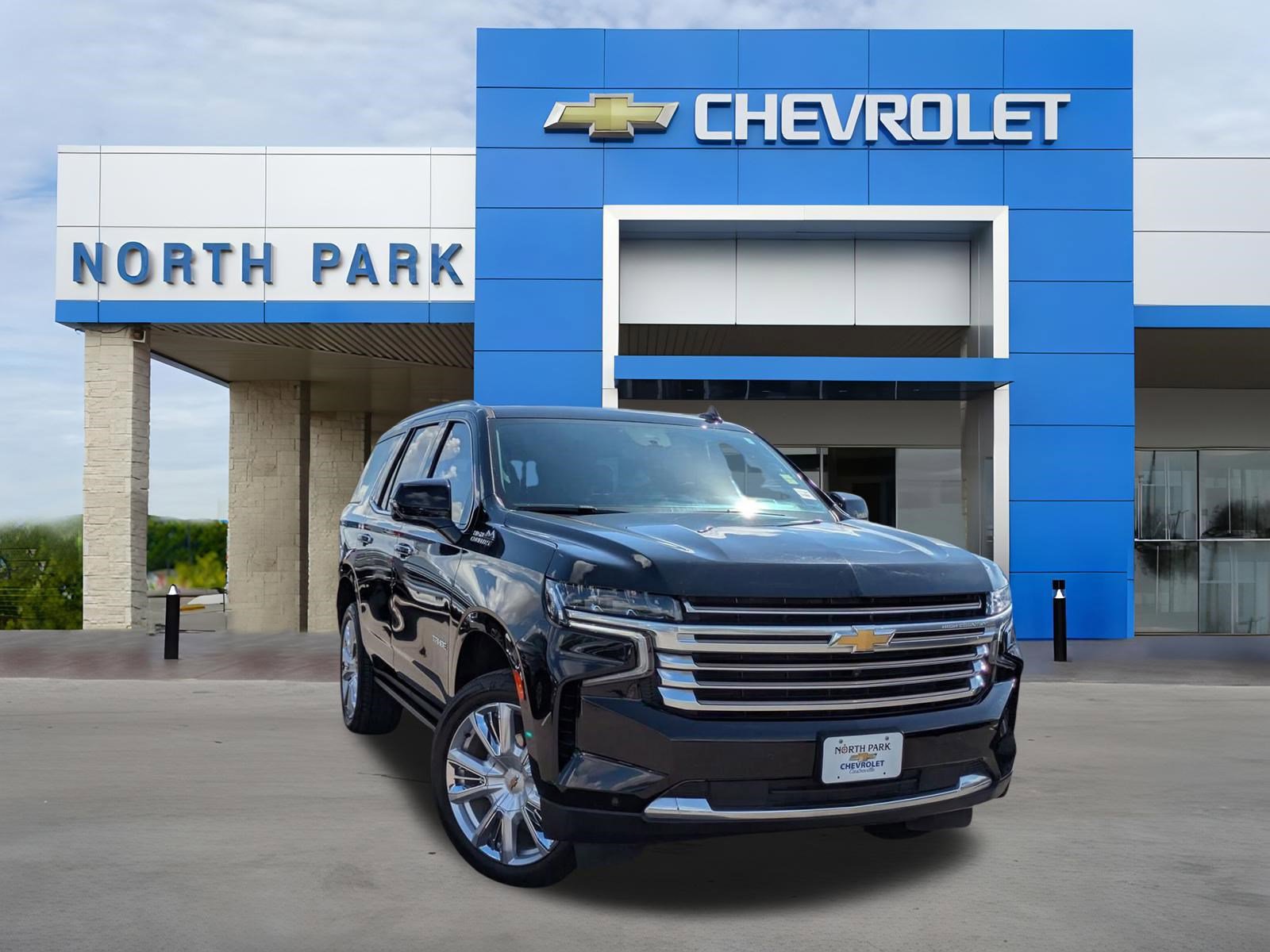 Used 2023 Chevrolet Tahoe High Country w/ Premium Package 2