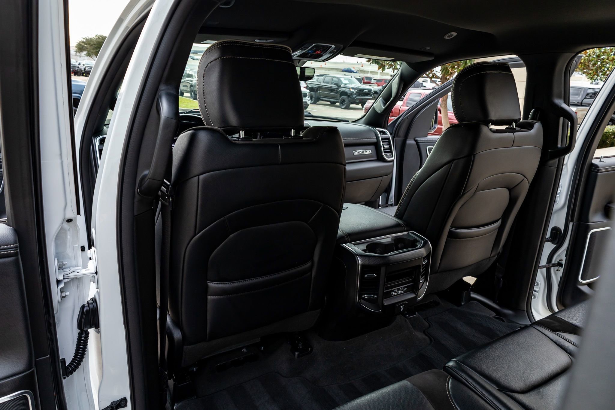 Used 2023 RAM 1500 Laramie AWD/4WD image 32