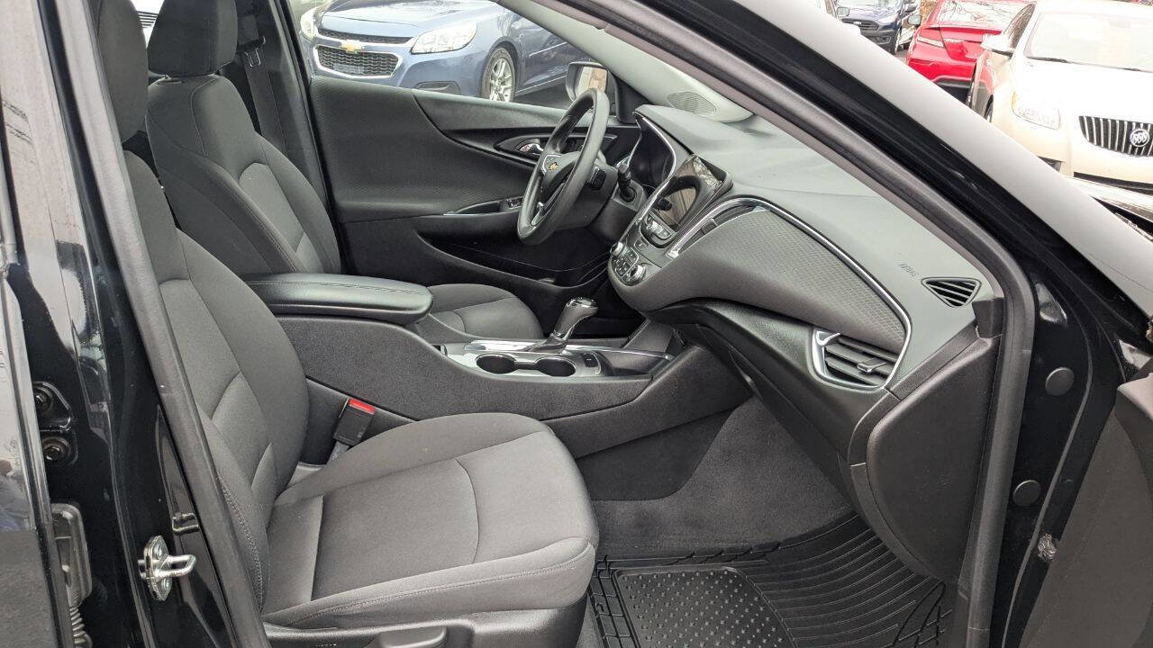 Used 2019 Chevrolet Malibu LT FWD image 29