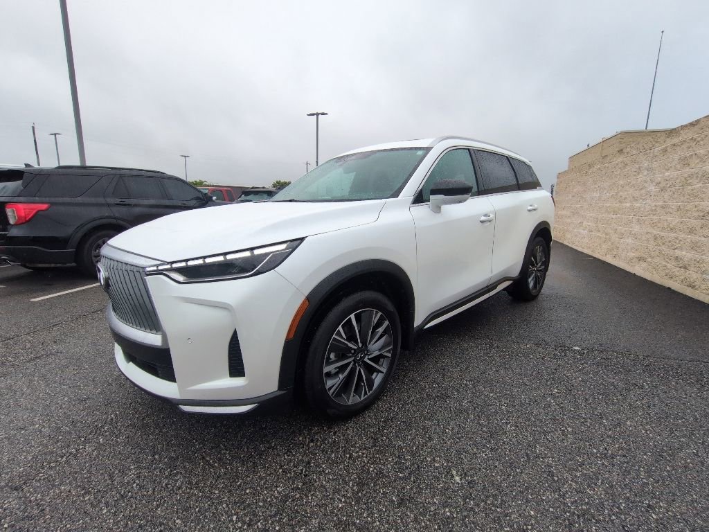 Used 2026 INFINITI QX60 Luxe w/ Cargo Package FWD image 8