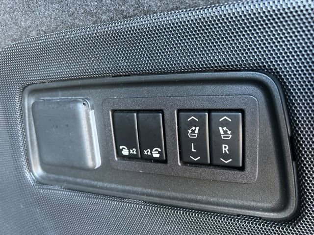 Used 2023 Cadillac Escalade Sport image 28