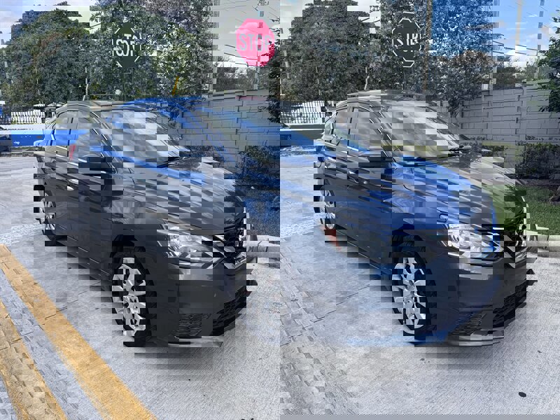 Used 2017 Nissan Sentra SV image 3