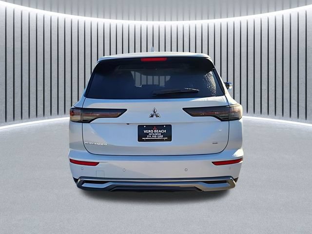 New 2026 Mitsubishi Outlander SE FWD image 5