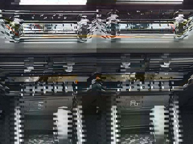 New 2026 GMC Canyon Elevation w/ Convenience Package image 14