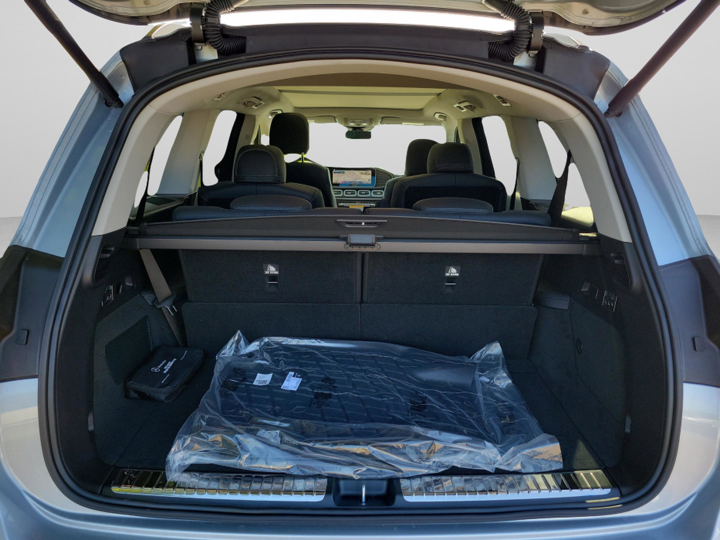 New 2026 Mercedes-Benz GLS 450 4MATIC image 9