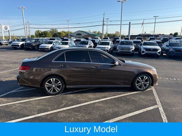 Used 2014 Mercedes-Benz E 250 BlueTEC 4MATIC Sedan image 2