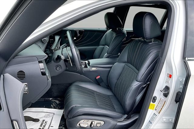 Used 2023 Lexus LS 500 AWD w/ Luxury Package image 24