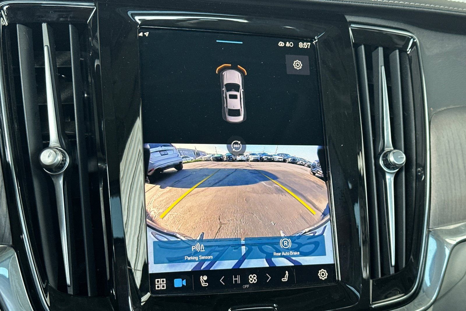 Used 2024 Volvo S90 T8 Ultimate image 21