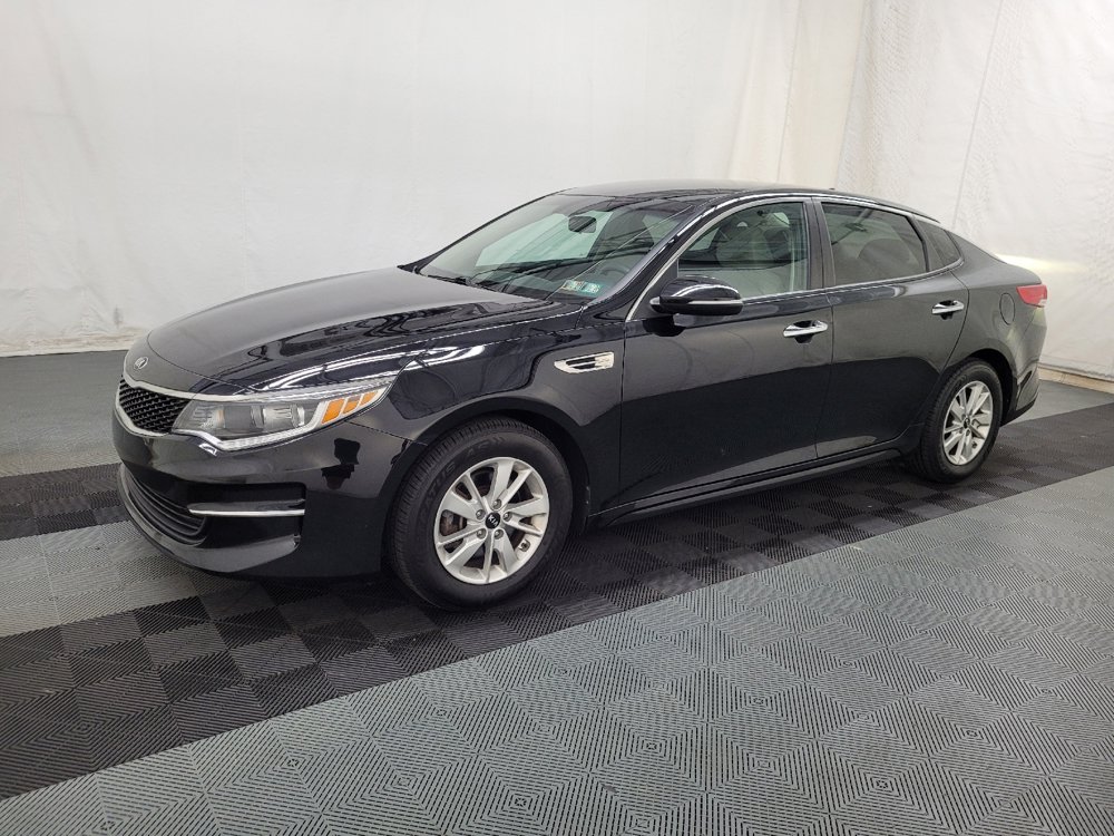 Used 2017 Kia Optima LX FWD image 2