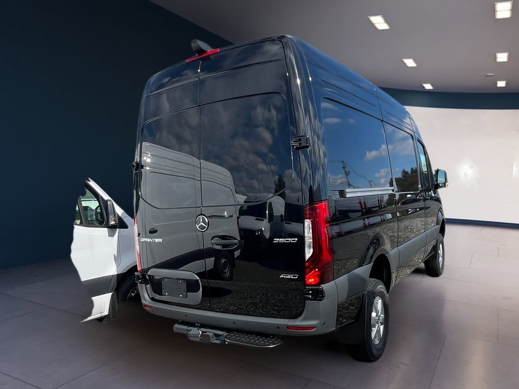 New 2025 Mercedes-Benz Sprinter 2500 image 3