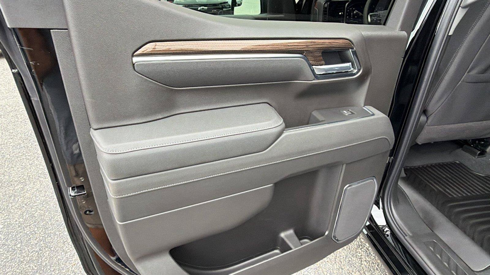 New 2026 Chevrolet Silverado 1500 RST w/ Convenience Package II AWD/4WD image 18