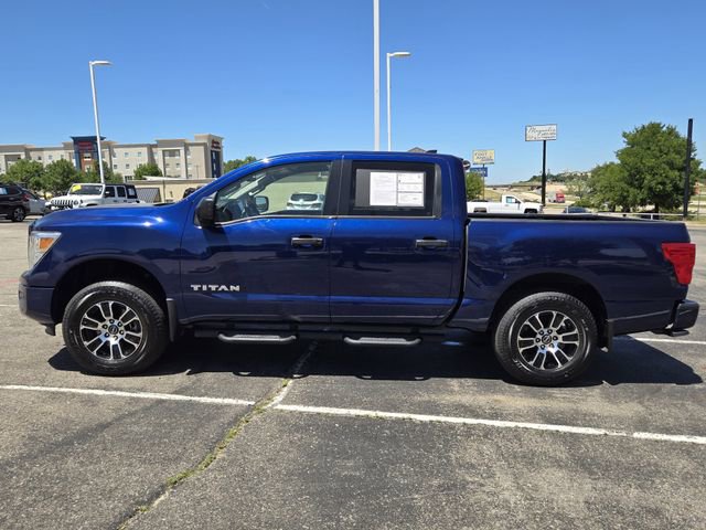 Used 2024 Nissan Titan SV w/ SV Convenience Package RWD image 4
