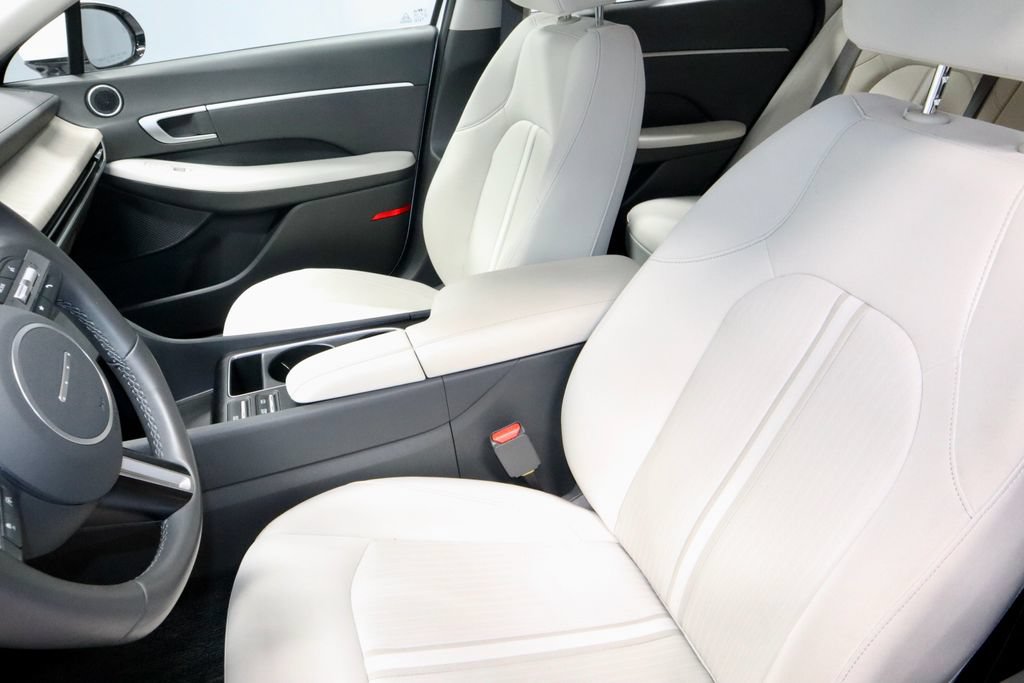 Used 2025 Hyundai Sonata SEL FWD image 27