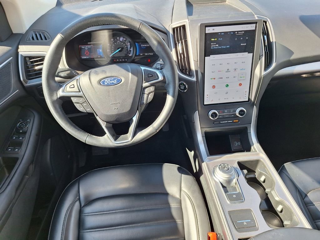 Used 2024 Ford Edge SEL image 9