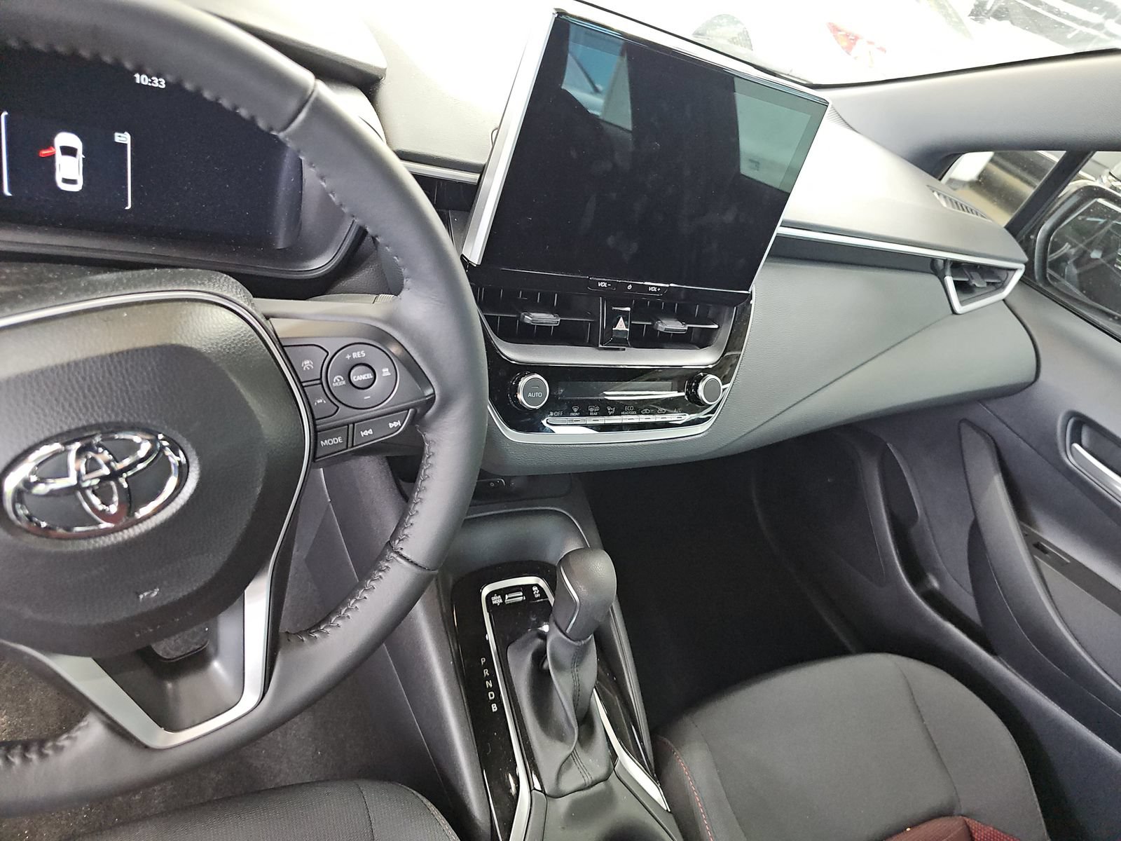 Used 2026 Toyota Corolla SE w/ SE Package FWD image 4