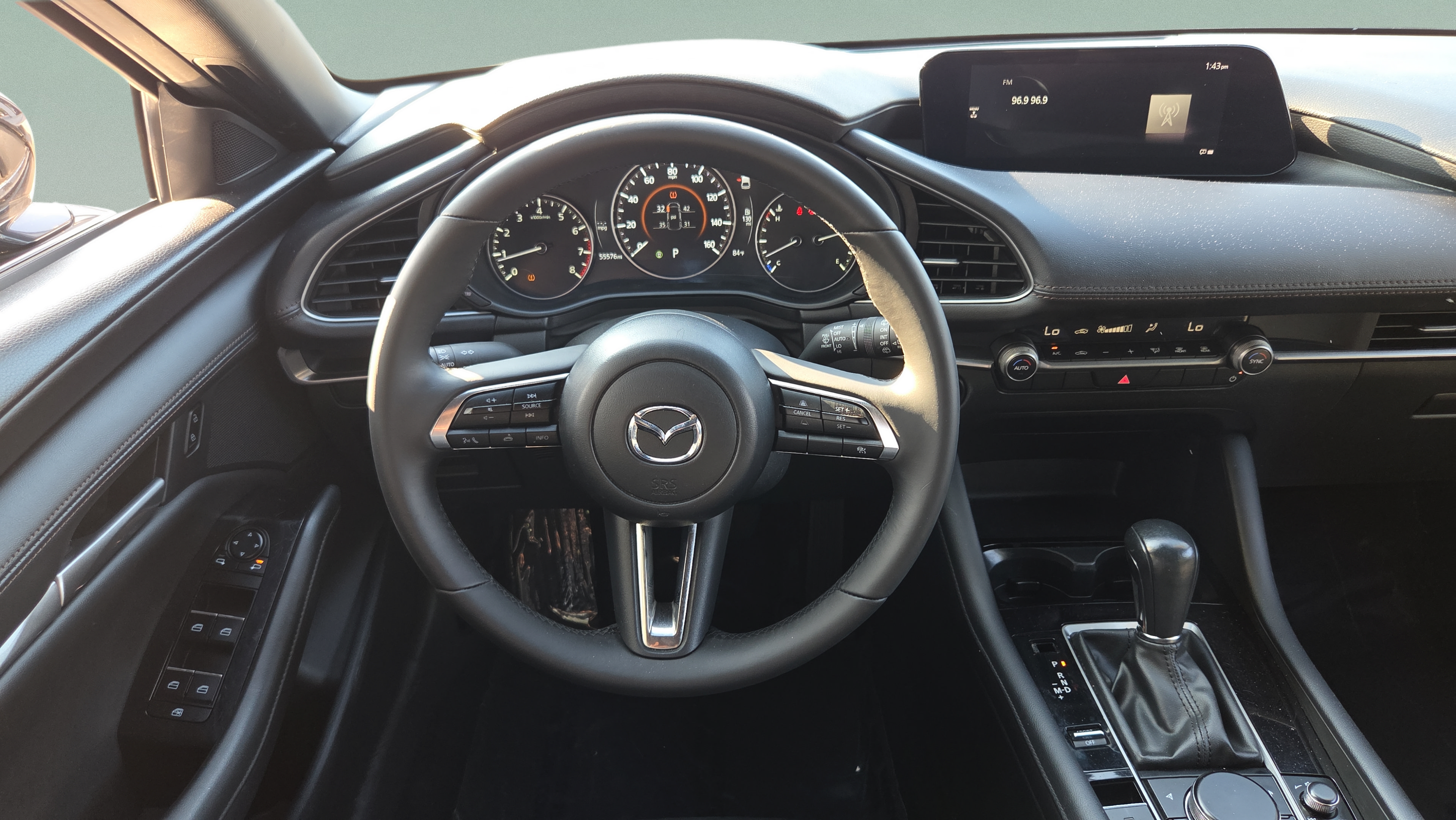 Used 2024 MAZDA MAZDA3 s FWD image 11