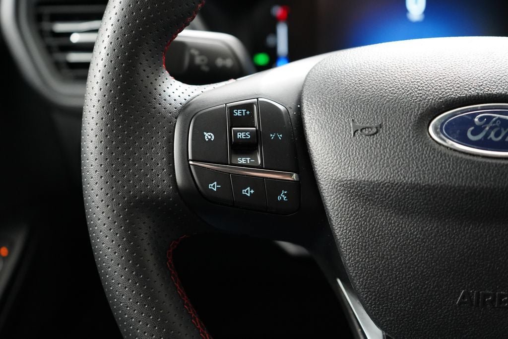 Used 2025 Ford Escape ST-Line AWD/4WD image 14