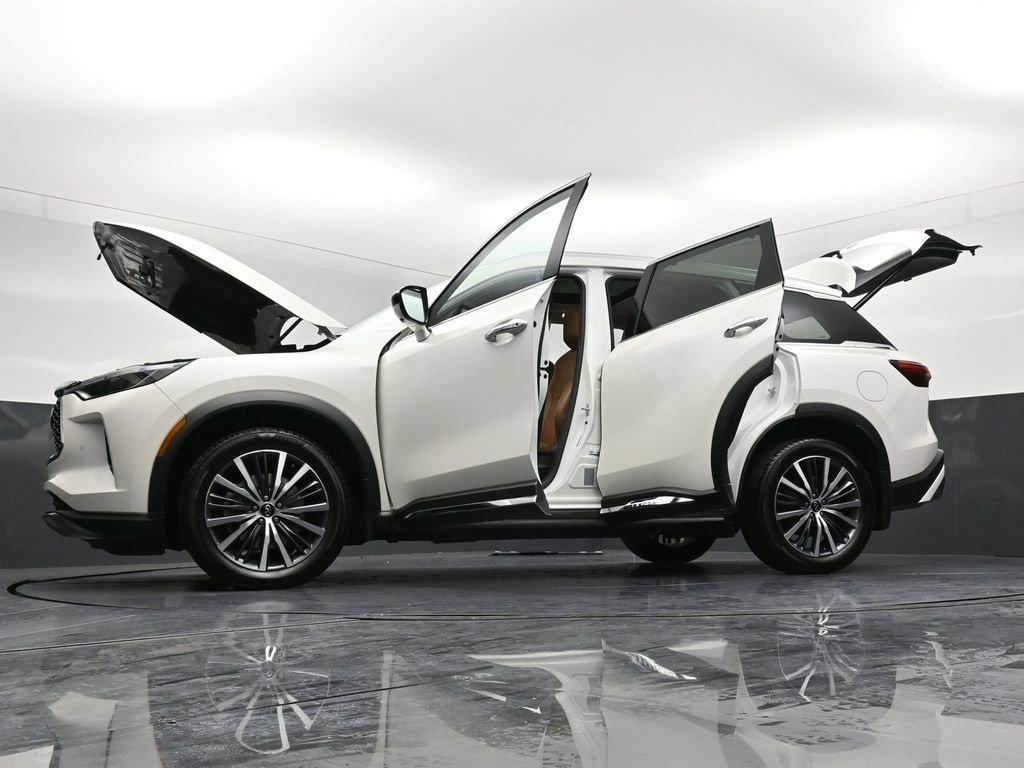 Used 2023 INFINITI QX60 Sensory w/ Vision Package image 39