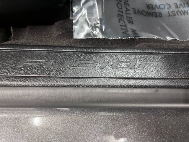 Used 2020 Ford Fusion SEL image 28