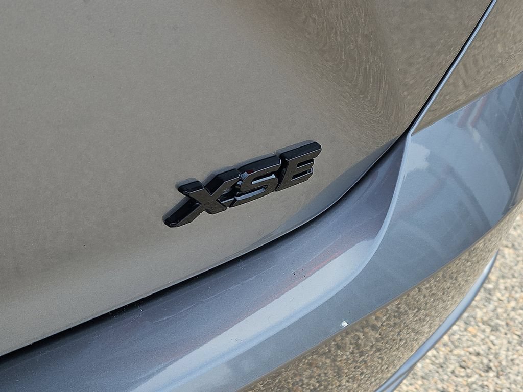 New 2026 Toyota Camry Hybrid AWD/4WD image 4