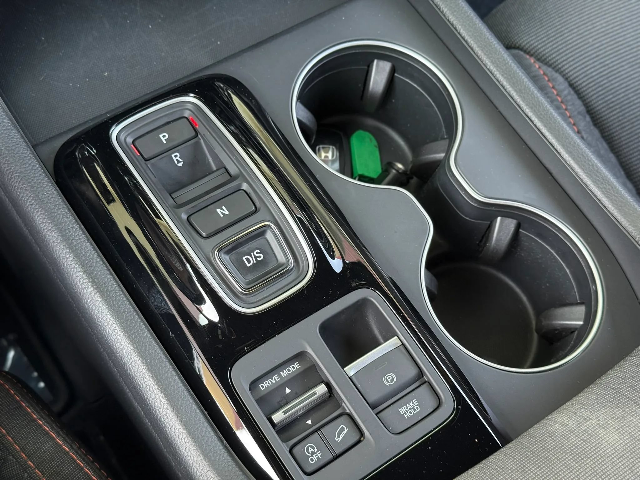 Used 2025 Honda Pilot Sport image 25