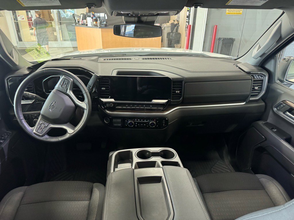 Used 2024 Chevrolet Silverado 1500 RST image 15