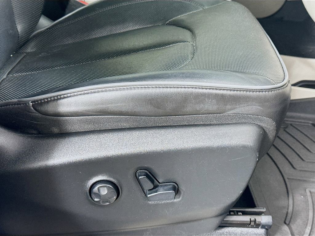 Used 2020 Chrysler Pacifica Limited image 23