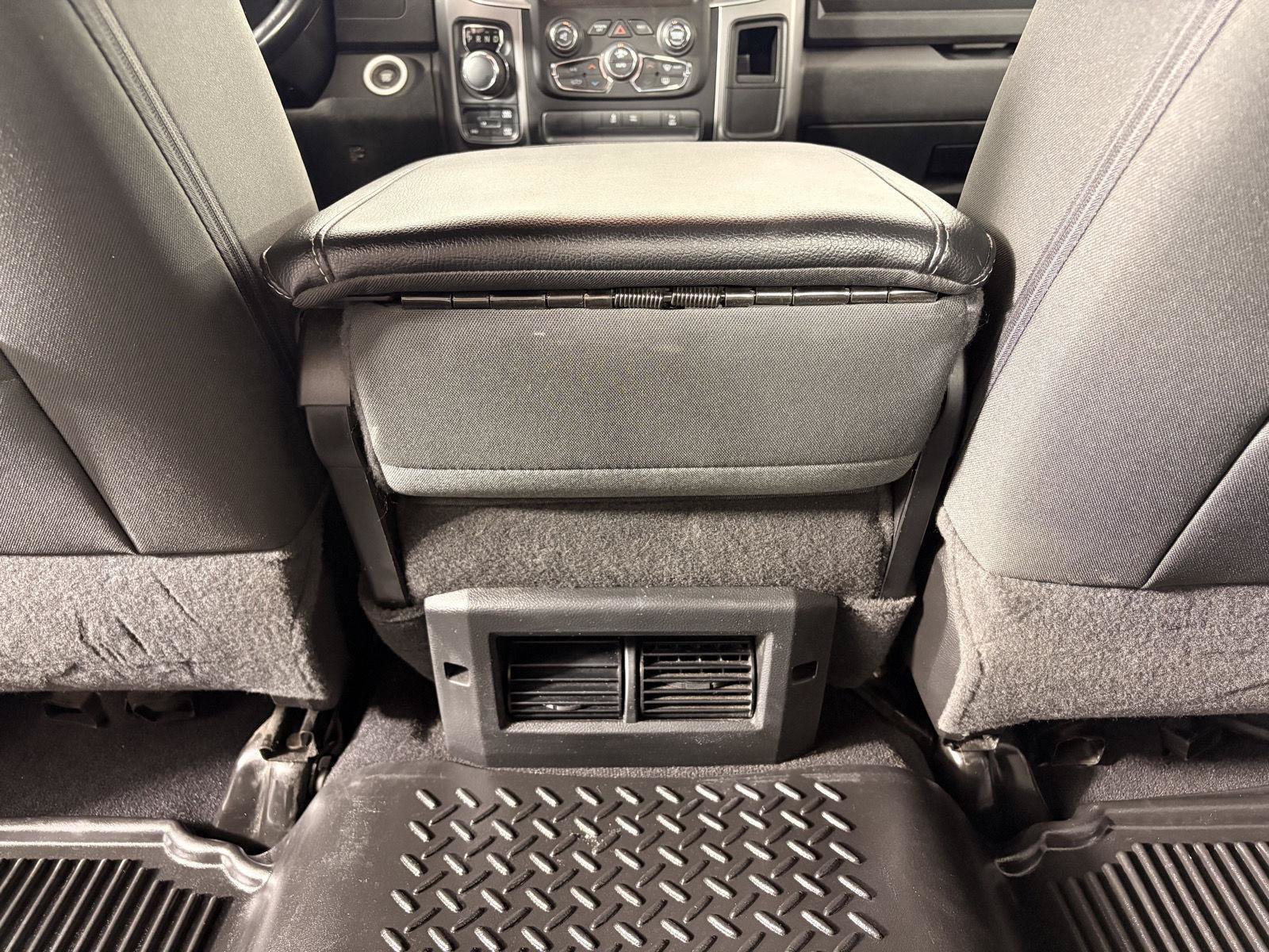 Used 2022 RAM 1500 Classic Warlock AWD/4WD image 16