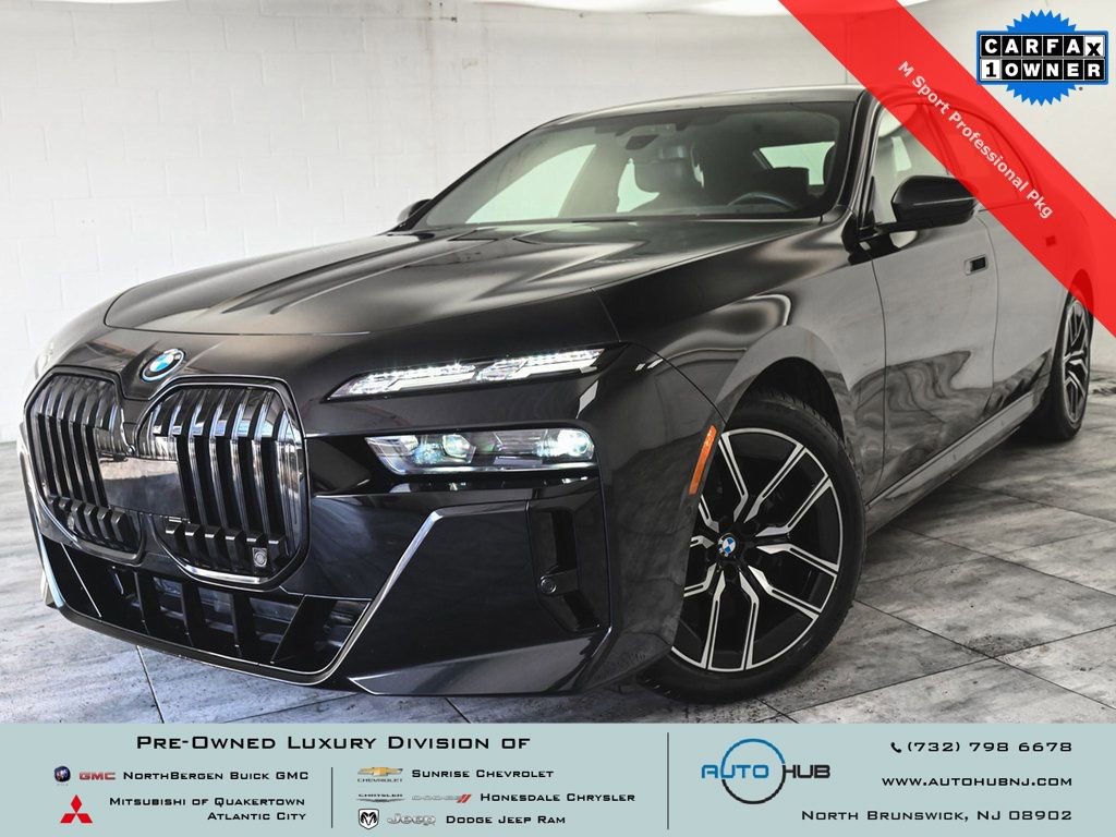 Used 2023 BMW i7 xDrive60 w/ Executive Package 2 image 1