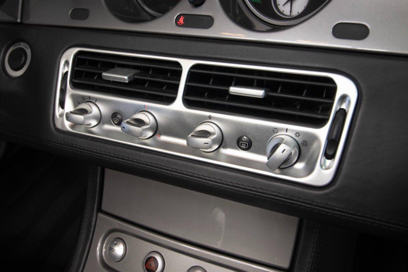 Used 2001 BMW Z8 image 78