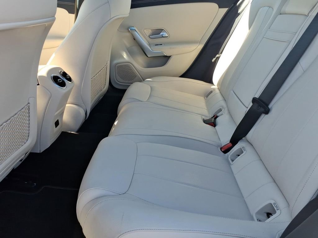 Used 2022 Mercedes-Benz CLA 250 image 17
