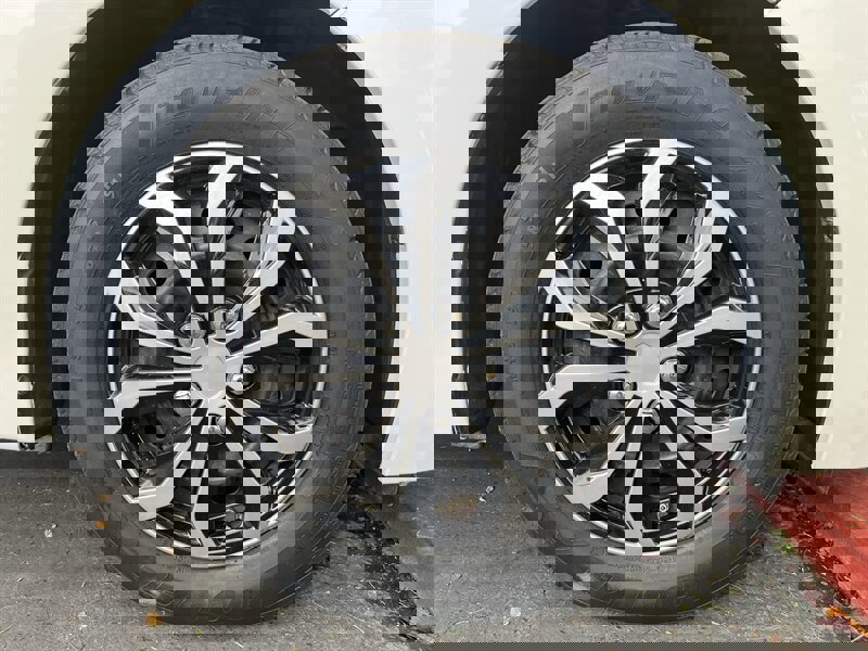 Used 2016 Toyota Corolla L FWD image 15