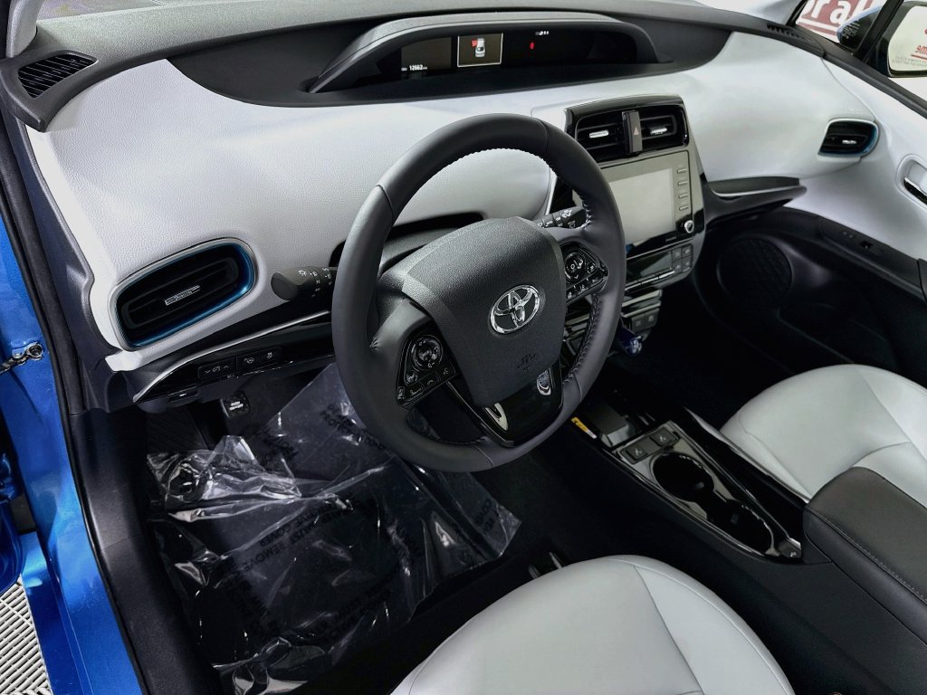 Certified 2022 Toyota Prius XLE w/ Premium Convenience Package FWD image 19