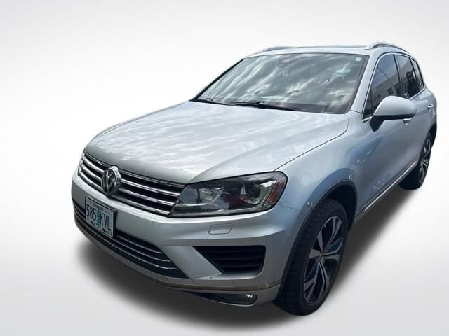 Used 2017 Volkswagen Touareg Wolfsburg Edition AWD/4WD image 4