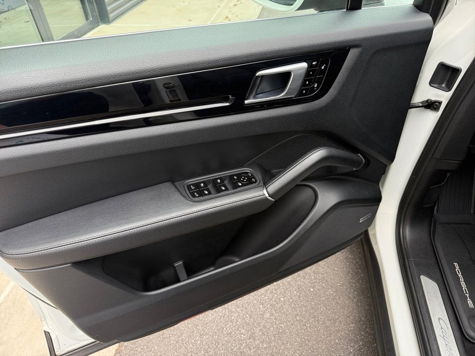 Certified 2019 Porsche Cayenne image 21
