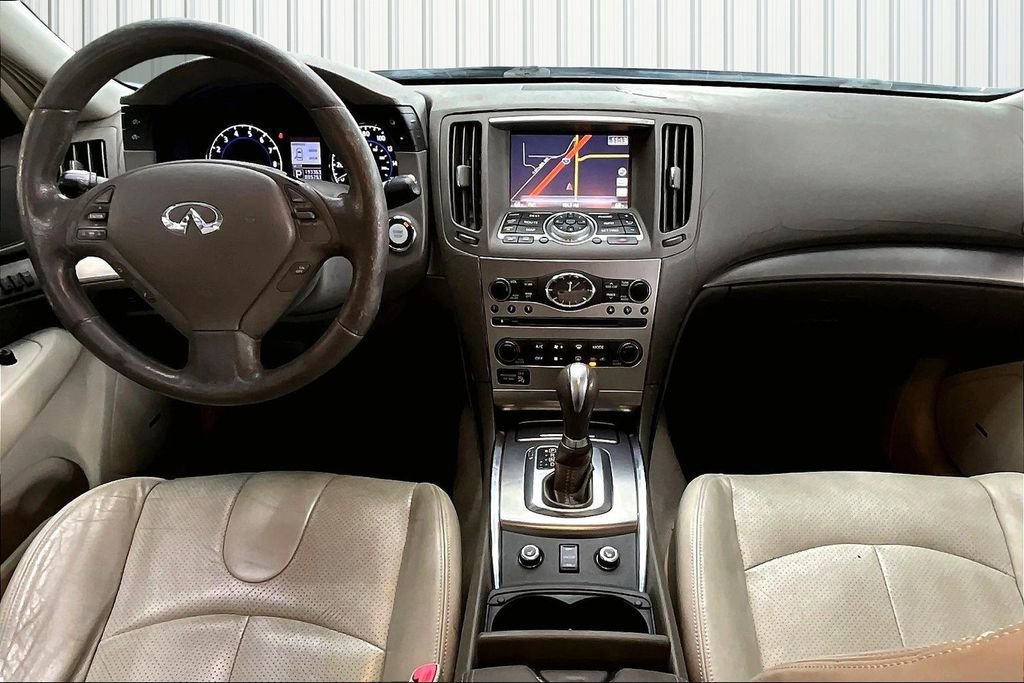 Used 2010 INFINITI G37 x w/ Premium Pkg image 7