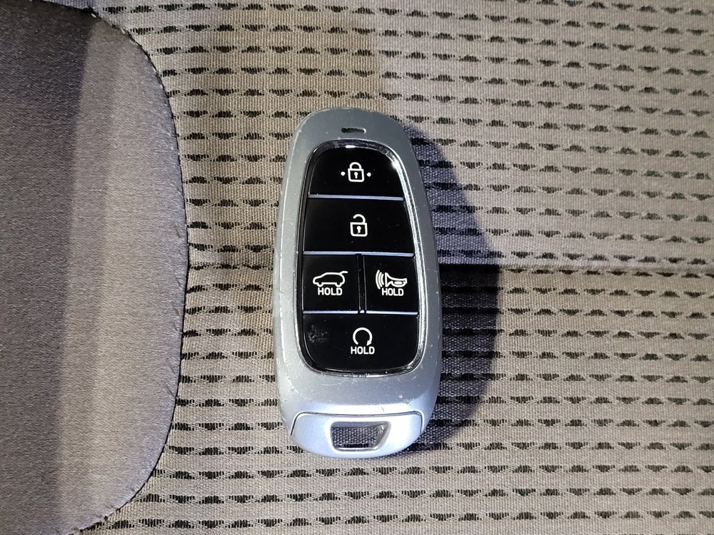 Used 2023 Hyundai Santa Fe SEL image 32