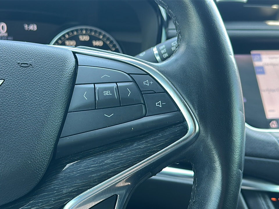 Used 2020 Cadillac XT5 Premium Luxury w/ LPO, Floor Liner Package image 29