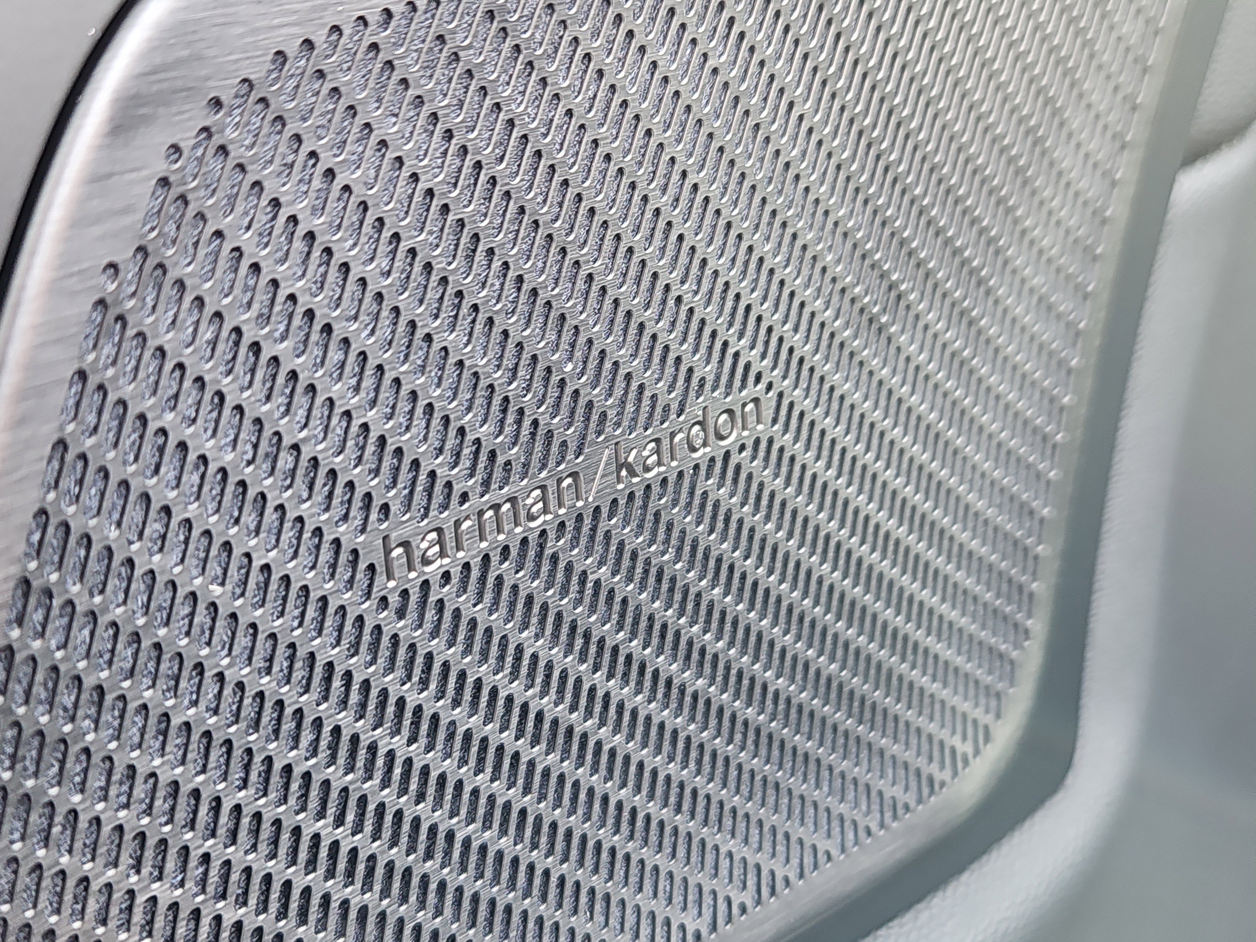 New 2026 Volvo XC60 T8 Ultra w/ Protection Package Premier image 9