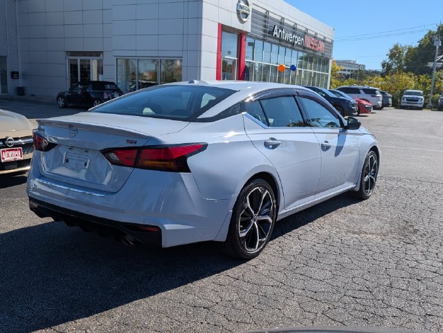 Used 2023 Nissan Altima 2.5 SR FWD image 3