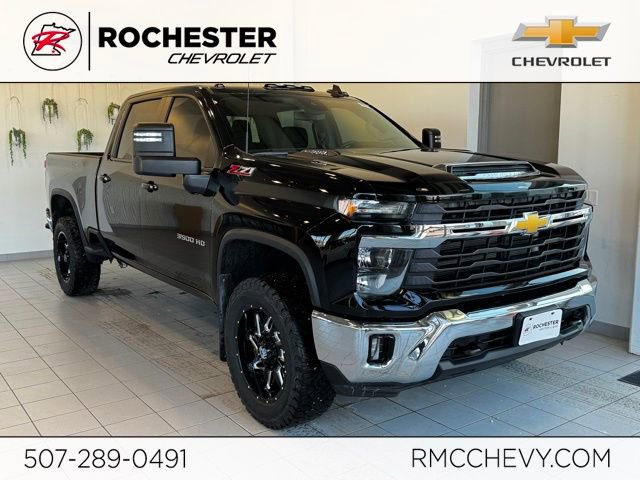 Used 2025 Chevrolet Silverado 3500 LT w/ Convenience Package image 1